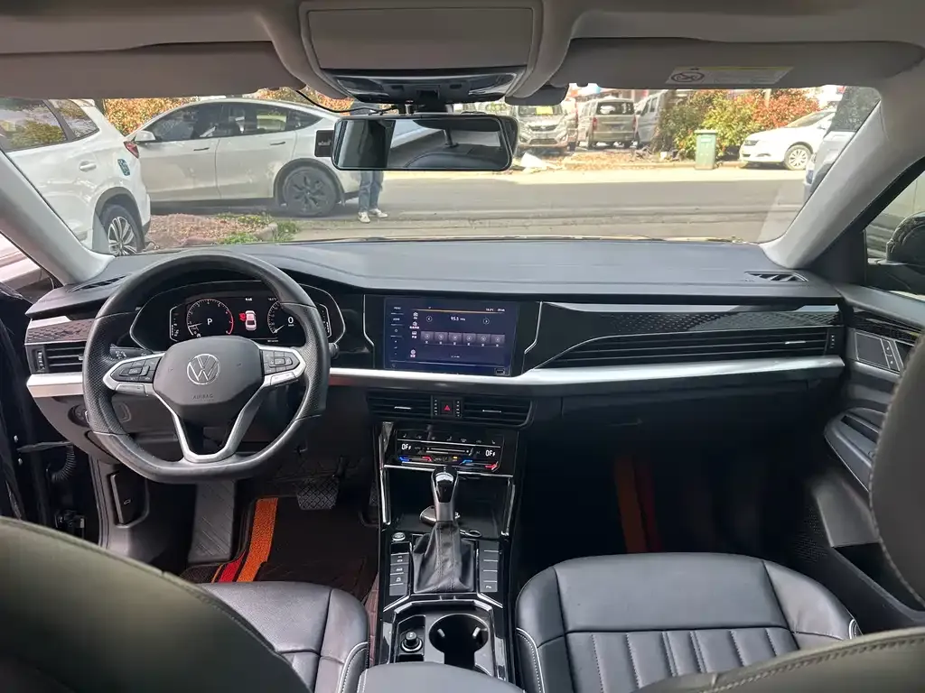 Volkswagen Passat — фото 6