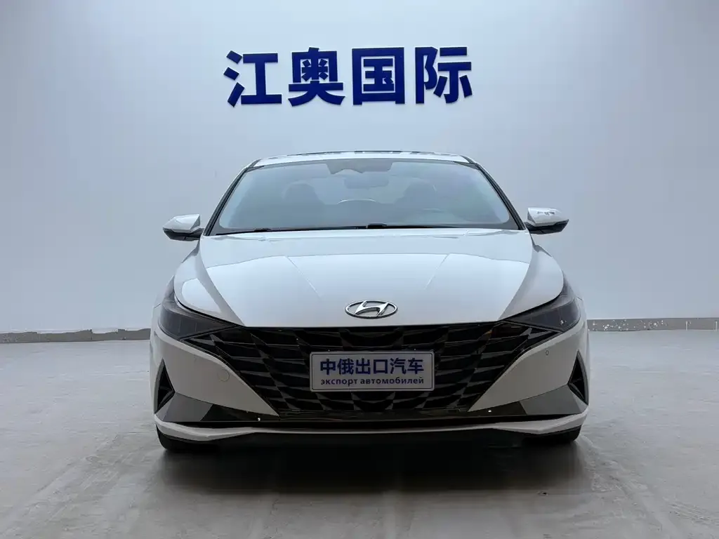 Hyundai Elantra 2023 из CN, фото 3