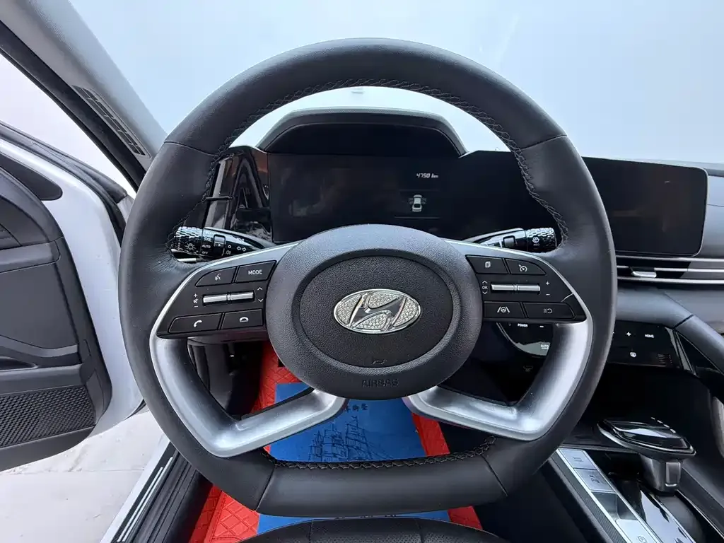 Hyundai Elantra 2023 из CN, фото 5