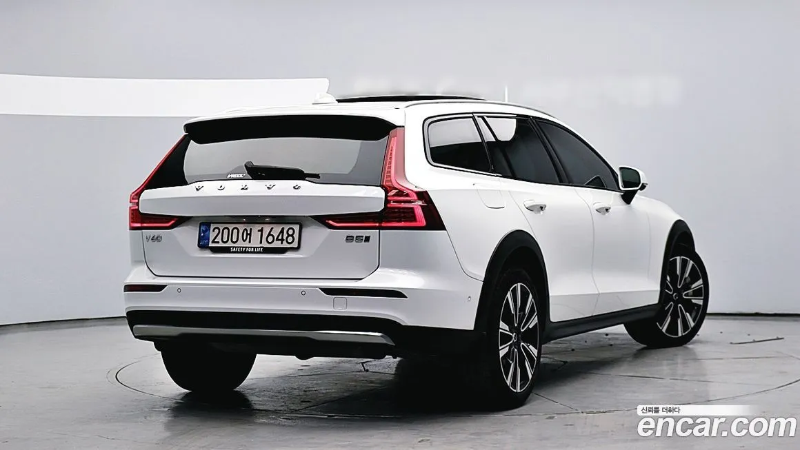 Volvo V60 2023 из KR, фото 9