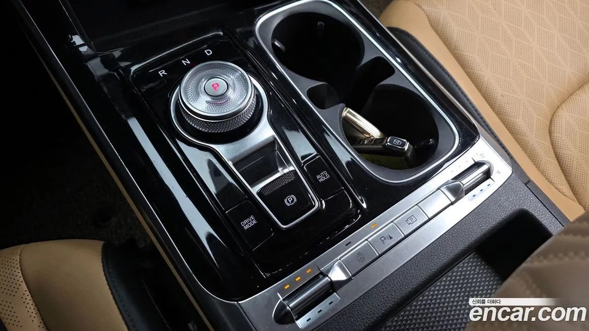 Kia Carnival — фото 10