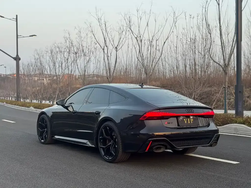 Audi RS 7 2024 из CN, фото 6