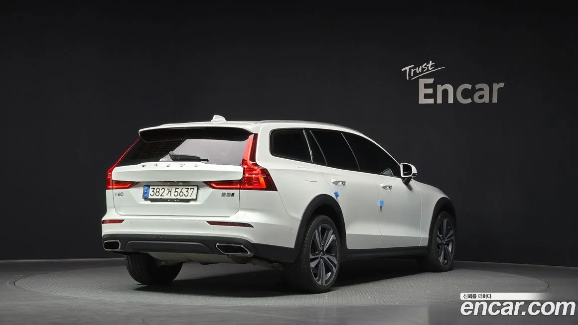 Volvo V60 2021 из KR, фото 7