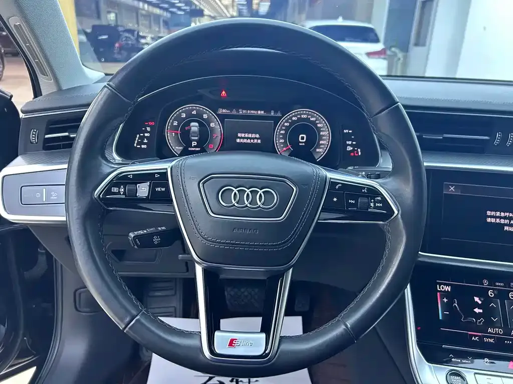 Audi A6L — фото 8