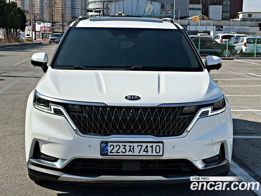 Kia Carnival — фото 1