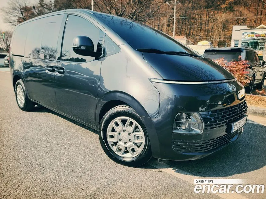 Hyundai Staria — фото 1