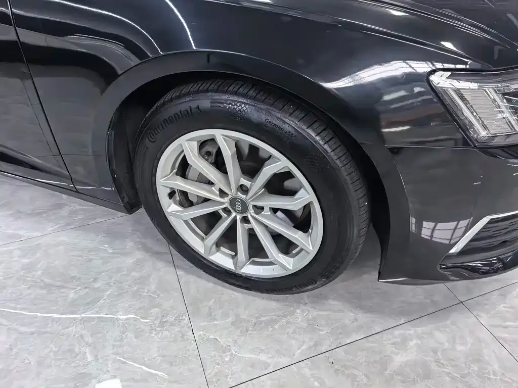 Audi A6L 2021 из CN, фото 6