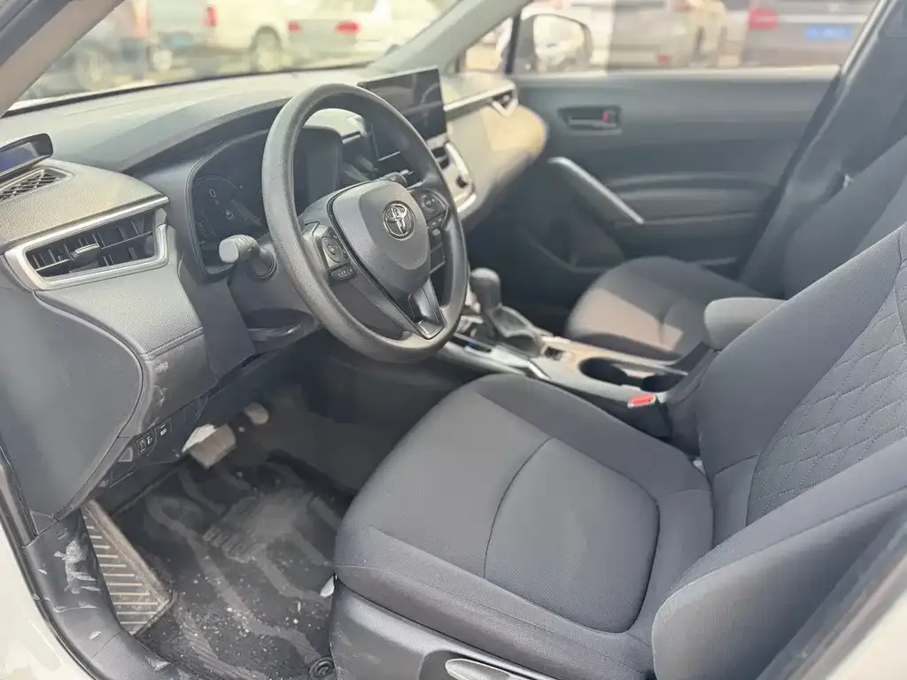Toyota Corolla Cross 2024 из CN, фото 6