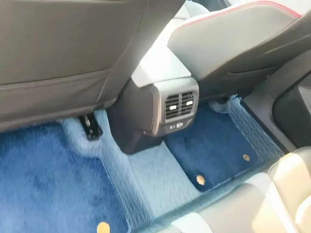 Volkswagen Lamando 2023 из CN, фото 8