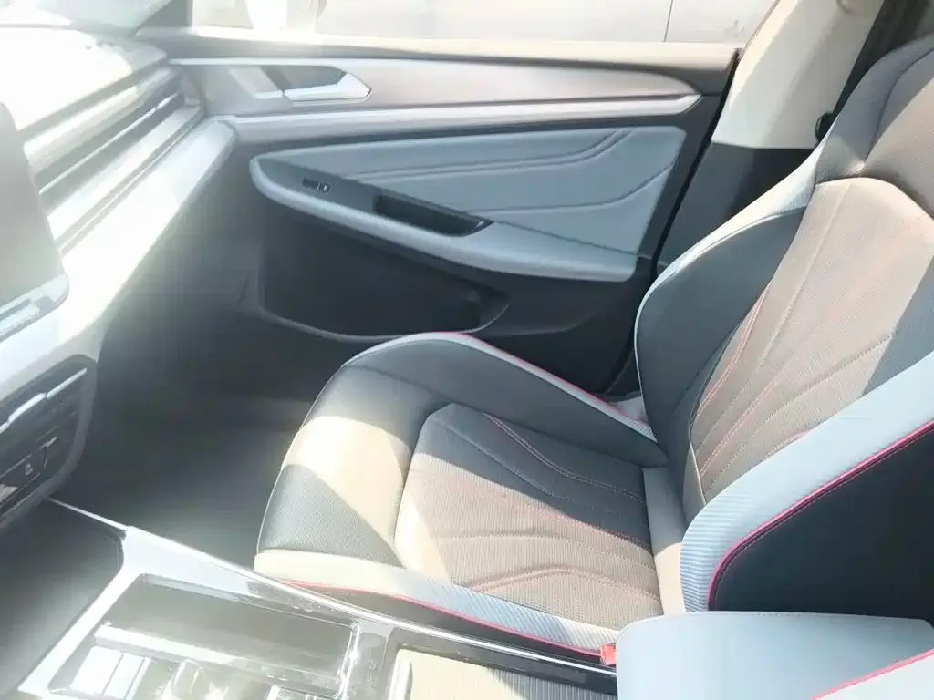 Volkswagen Lamando 2023 из CN, фото 3