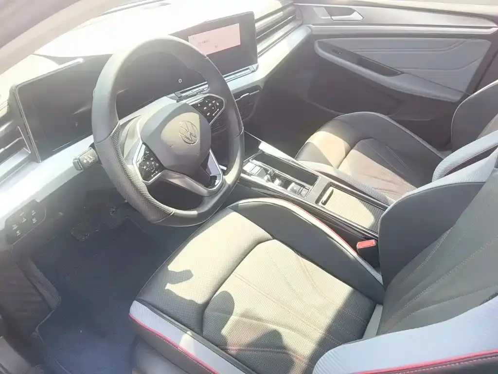 Volkswagen Lamando 2023 из CN, фото 10
