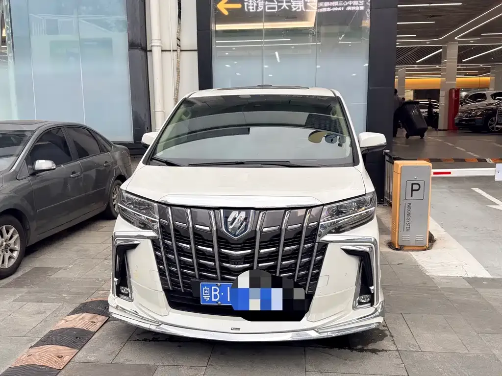 Toyota Alphard 2021 из CN, фото 1