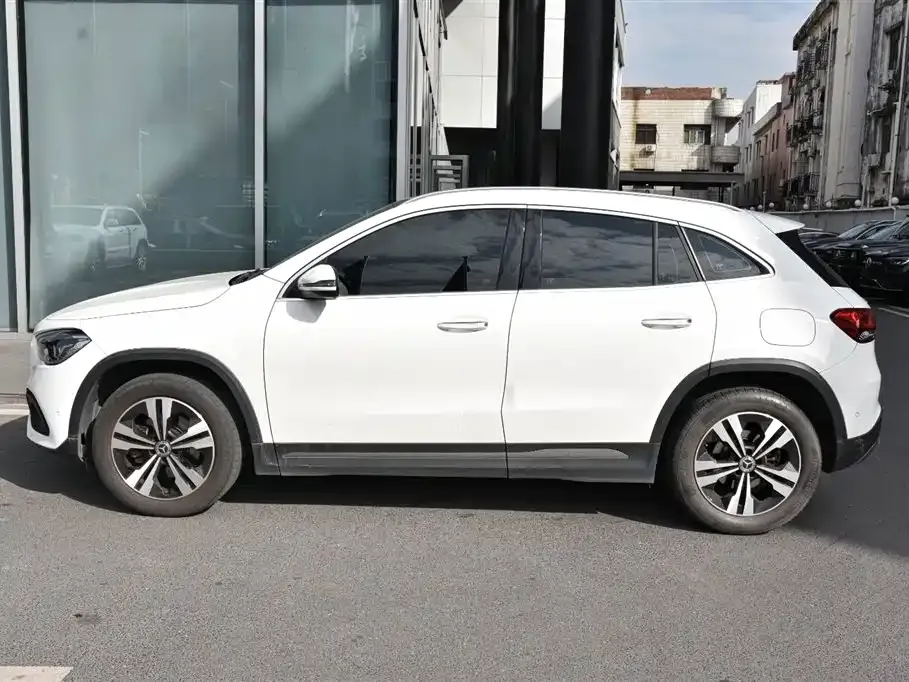 Mercedes-Benz GLA — фото 10
