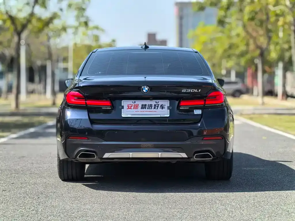 BMW 5 Series — фото 2