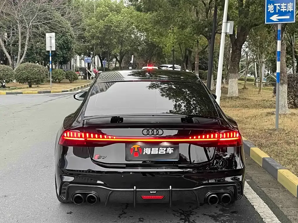 Audi A7 — фото 2