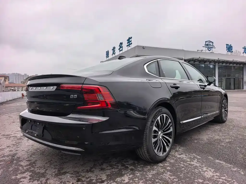 Volvo S90 — фото 4
