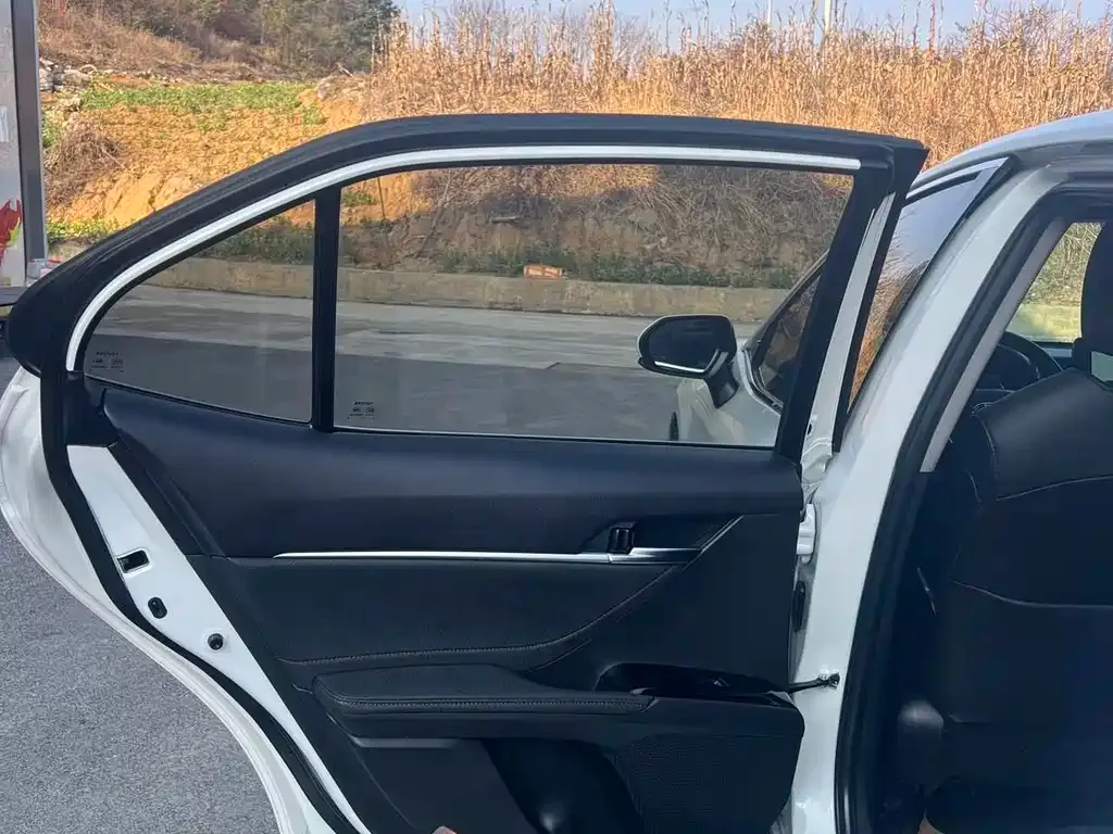 Toyota Camry 2022 из CN, фото 10