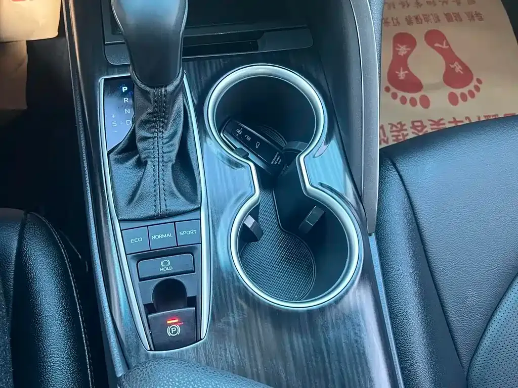 Toyota Camry 2022 из CN, фото 7
