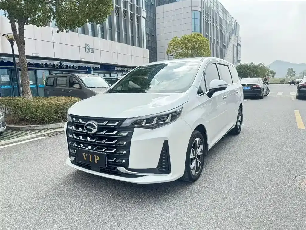 GAC Motor Trumpchi M6 — фото 8