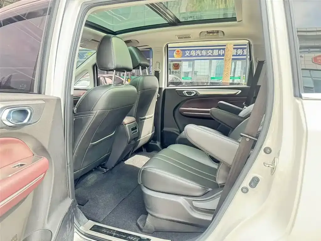 GAC Motor Trumpchi M6 — фото 3