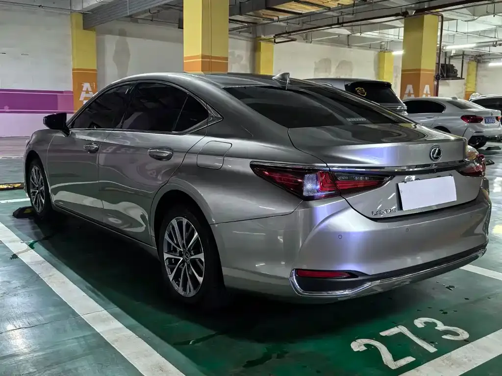 Lexus ES 2024 из CN, фото 5