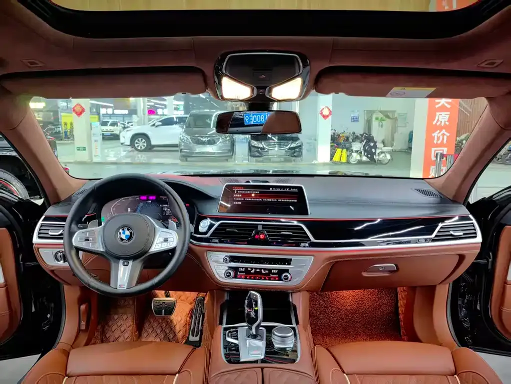BMW 7 Series 2021 из CN, фото 5