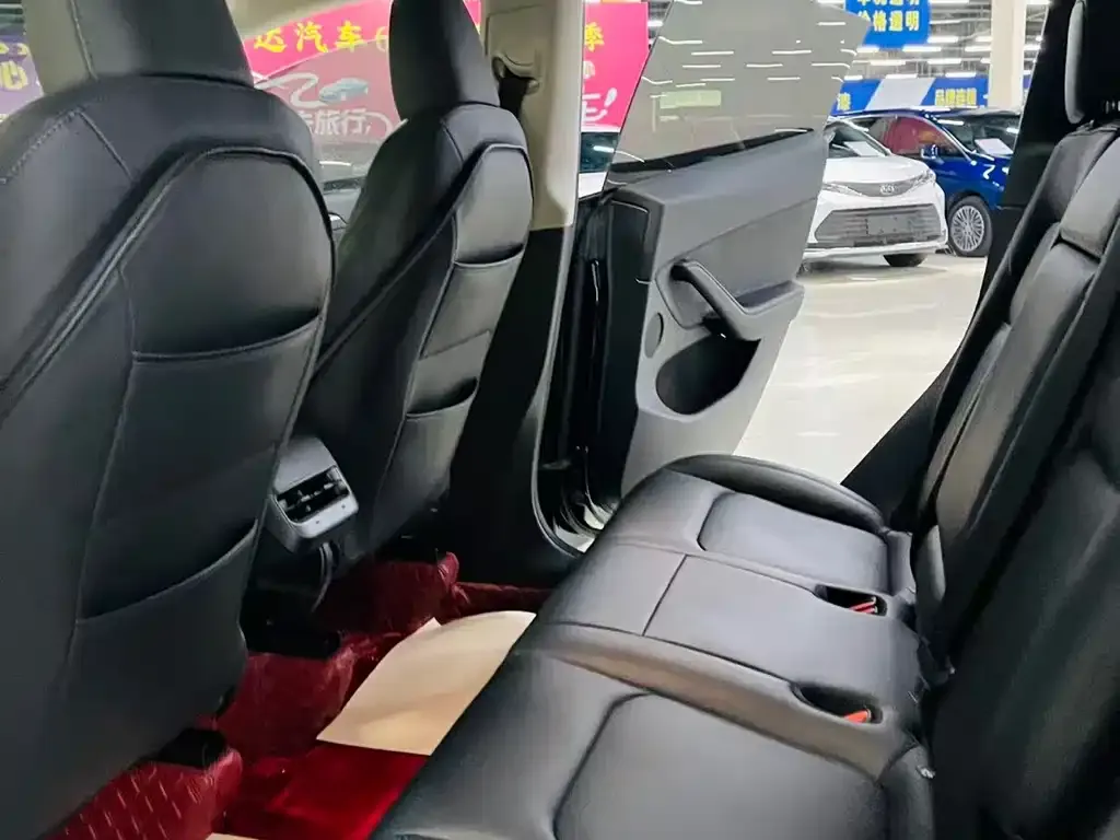Tesla Model Y 2022 из CN, фото 2