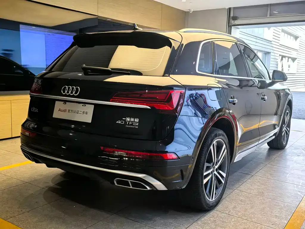 Audi Q5L — фото 3