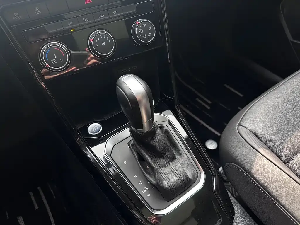 Volkswagen T-Roc 2022 из CN, фото 4