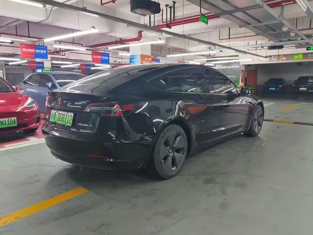 Tesla Model 3 — фото 9
