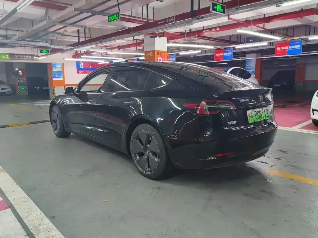 Tesla Model 3 — фото 3