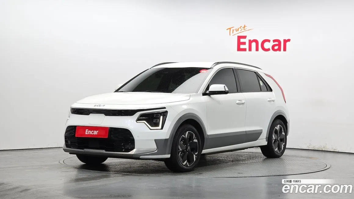 Kia Niro — фото 1