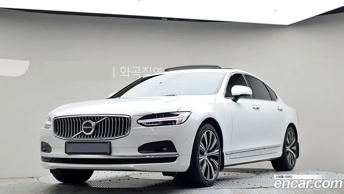 Volvo S90 — фото 1