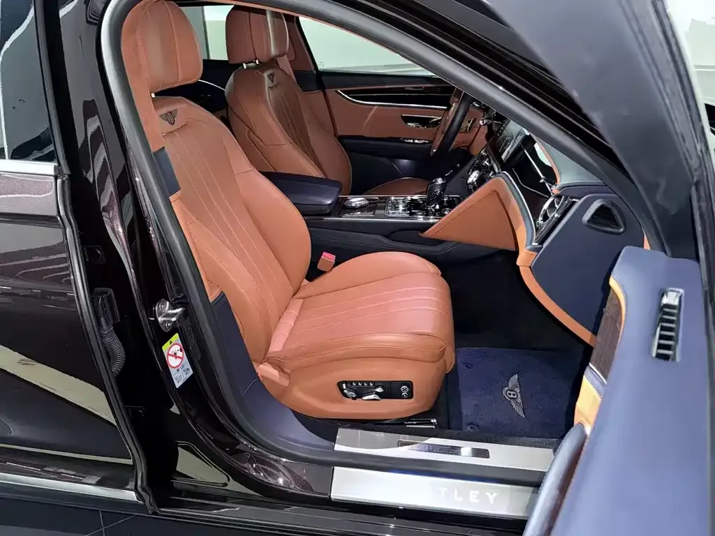 Bentley Flying Spur 2021 из CN, фото 4