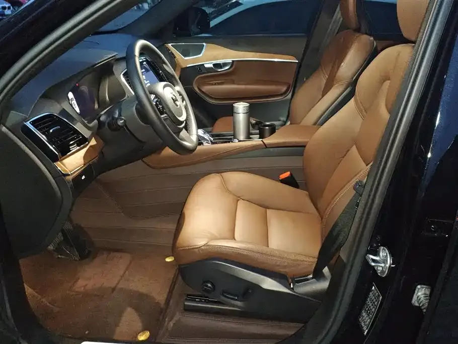 Volvo XC90 2024 из CN, фото 6