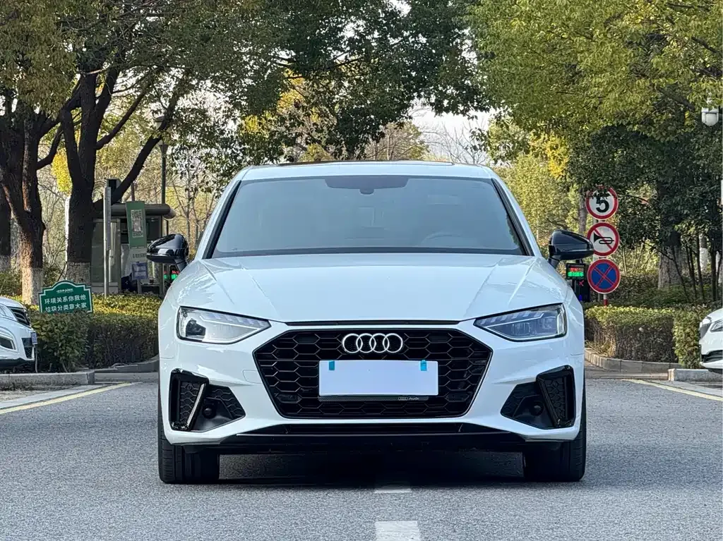 Audi A4L 2024 из CN, фото 10