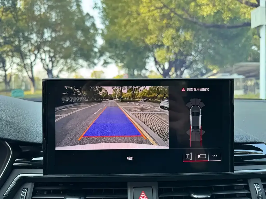 Audi A4L 2024 из CN, фото 7