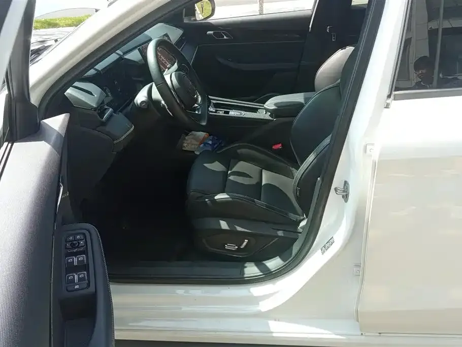 Lynk & Co 03 2024 из CN, фото 4