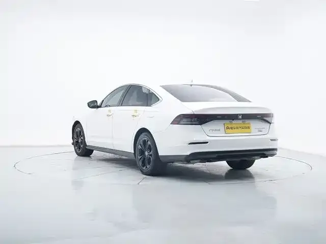 Honda Accord — фото 6