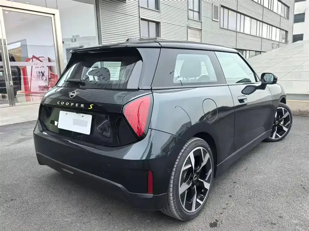 MINI Cooper EV — фото 2