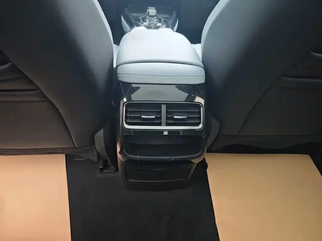 BYD Seal — фото 6