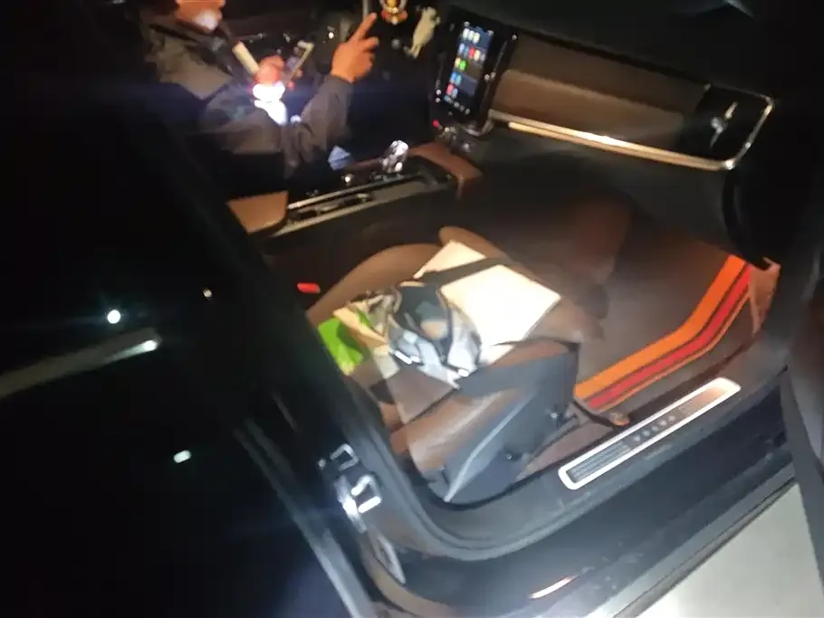 Volvo S90 2024 из CN, фото 8