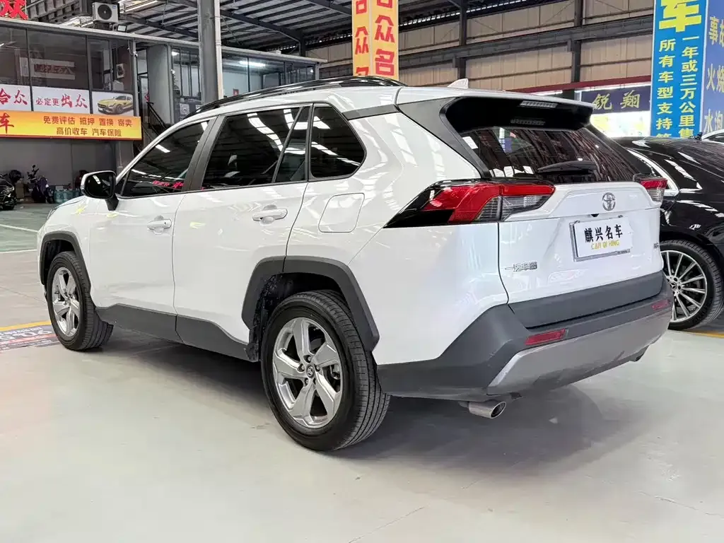 Toyota RAV4 2021 из CN, фото 3