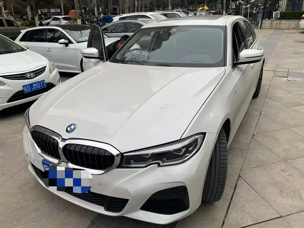 BMW 3 Series — фото 1