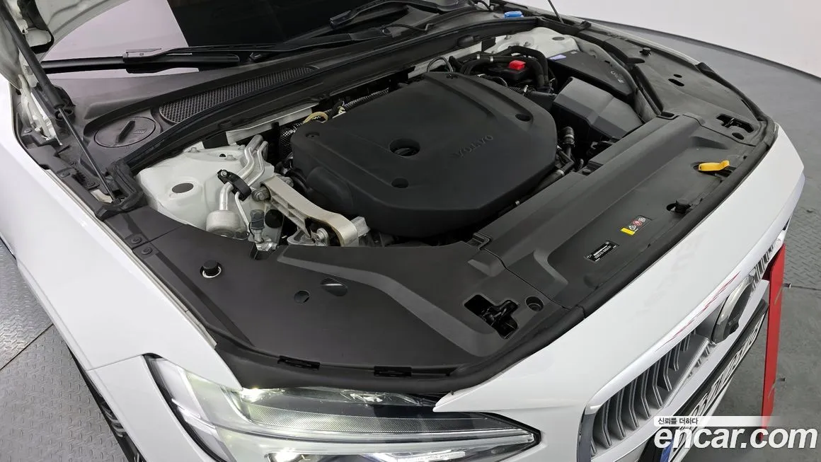 Volvo S90 2023 из KR, фото 3