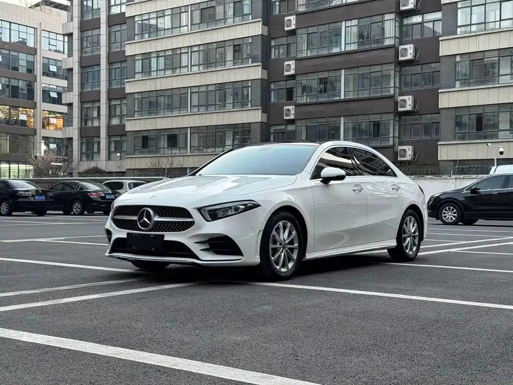 Mercedes-Benz A-Class — фото 1