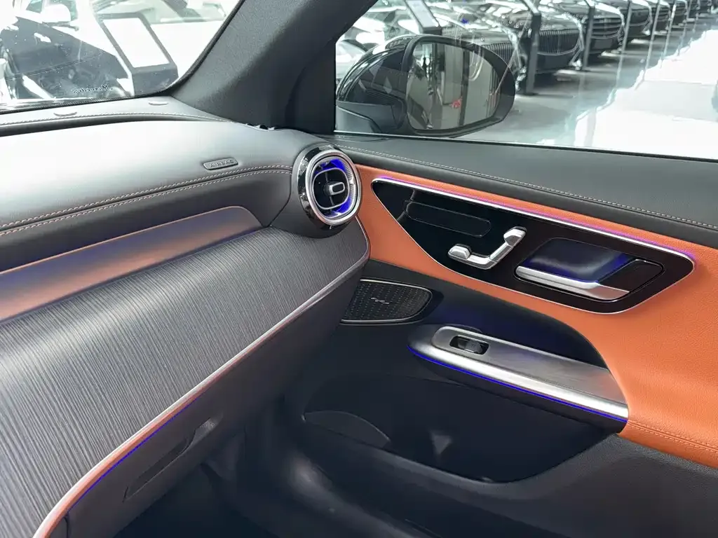 Mercedes-Benz GLC 2023 из CN, фото 10