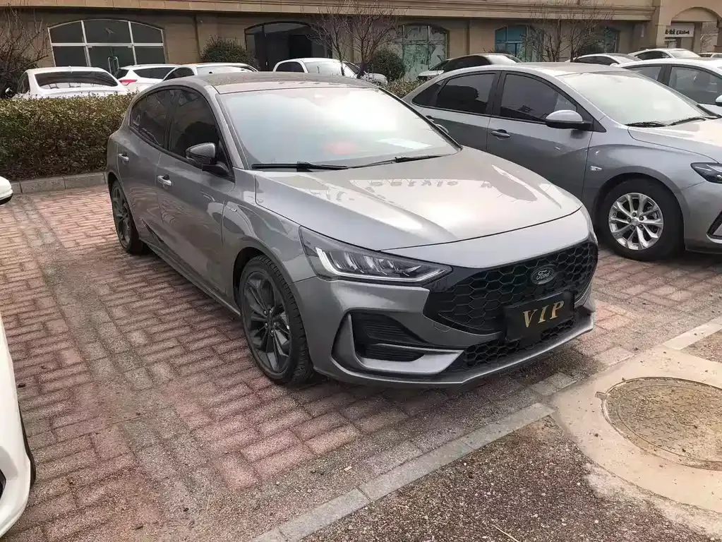 Ford Focus 2023 из CN, фото 4