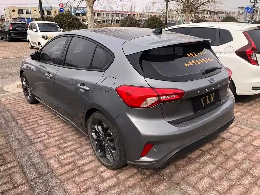 Ford Focus 2023 из CN, фото 5