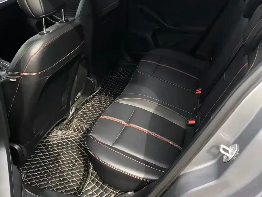 Ford Focus 2023 из CN, фото 7